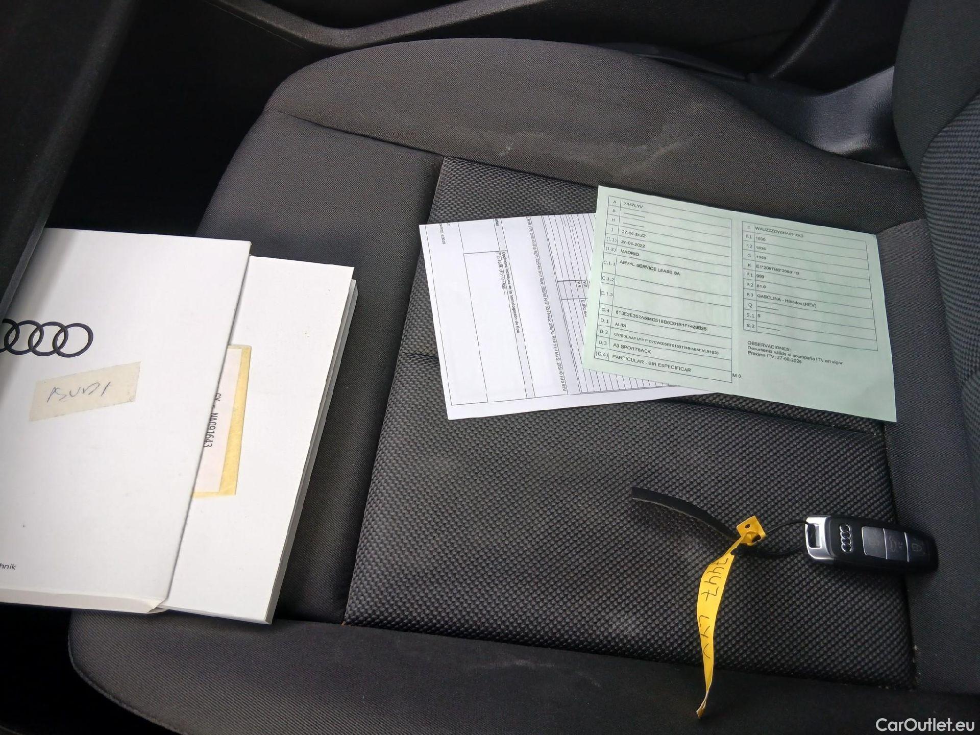  Audi  A3 AUDI  / 2020 / 5P / berlina con portón Sportback Advanced 30 TFSI 81kW S tronic (AC) #1