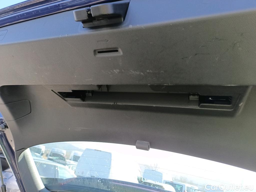  Volkswagen  Golf  VOLKSWAGEN / 2020 / 5P / berlina con portón 1.0 TSI 81kW (110CV) #18