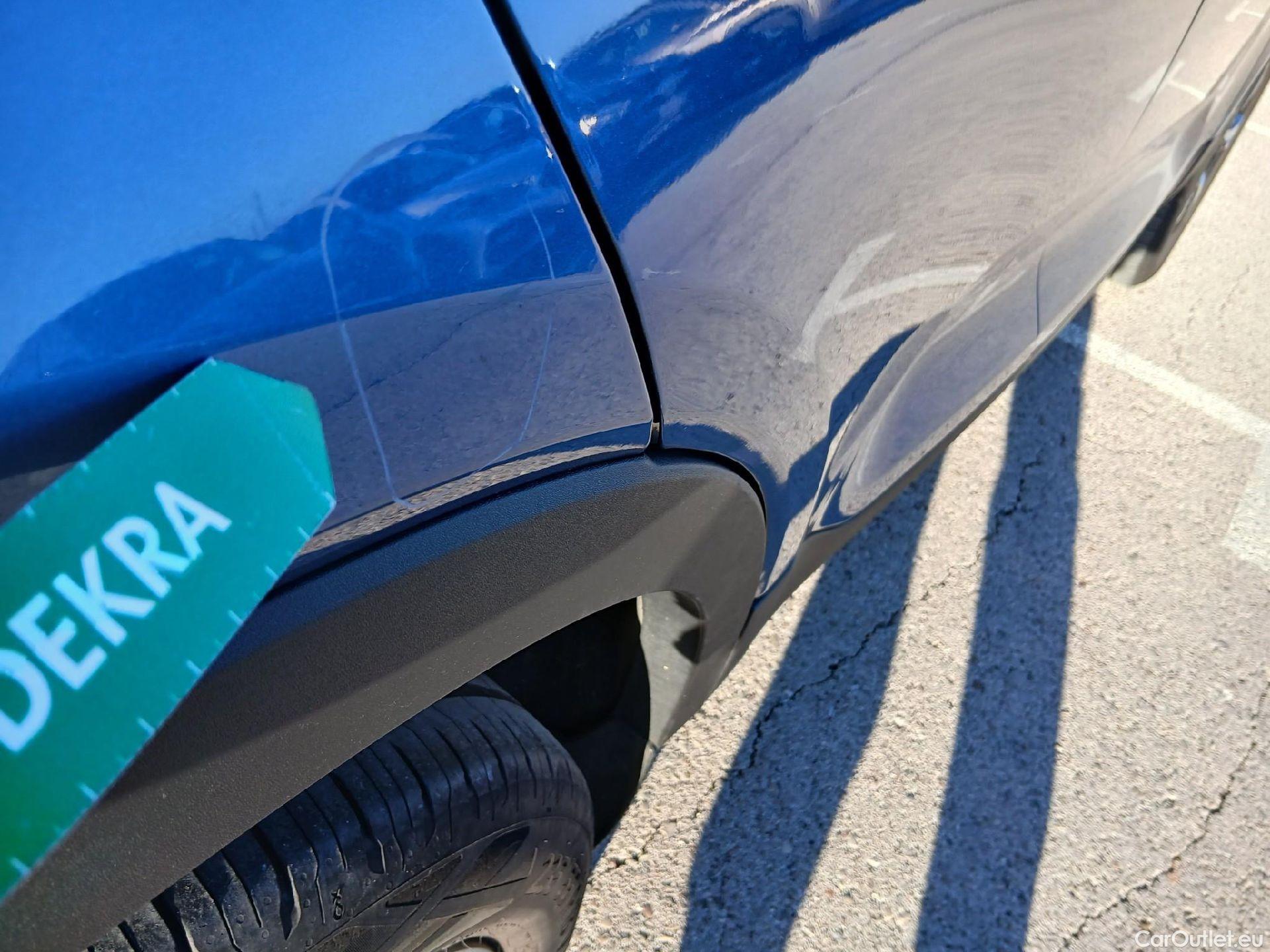  Volvo  XC 40 VOLVO XC40 / 2017 / 5P / todoterreno 1.5 T3 R-Design Auto #31