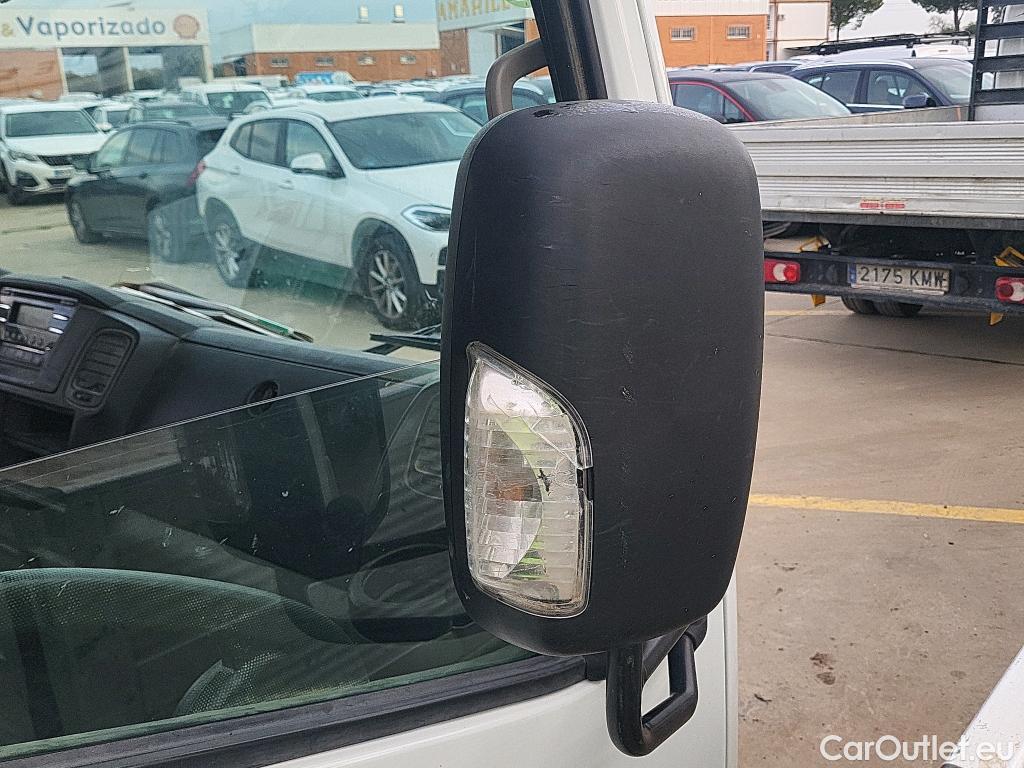  Nissan  NV400 NISSAN NT400 / 2014 / 2P / pick-up de lados abatibles 35.13/2 Básico CAL Cabina Abatible Media #27