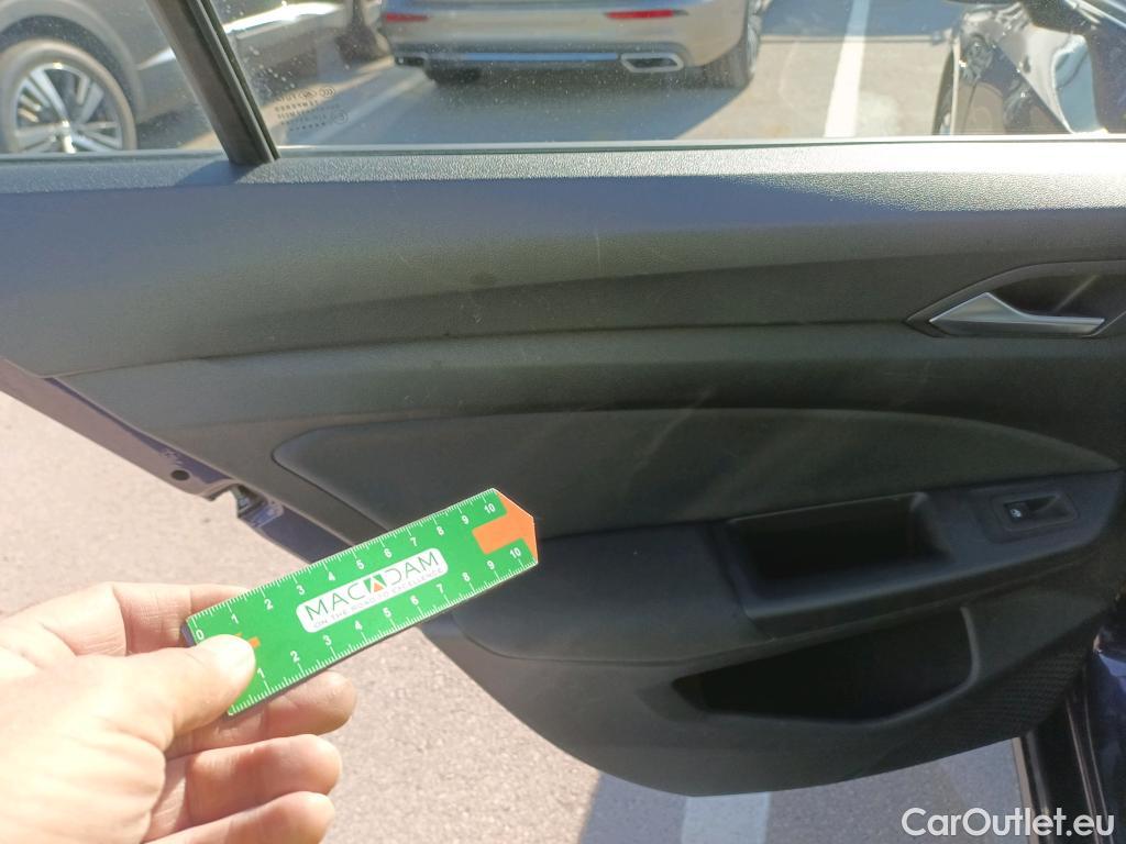  Volkswagen  Golf  VOLKSWAGEN / 2020 / 5P / berlina con portón 1.0 TSI 81kW (110CV) #19