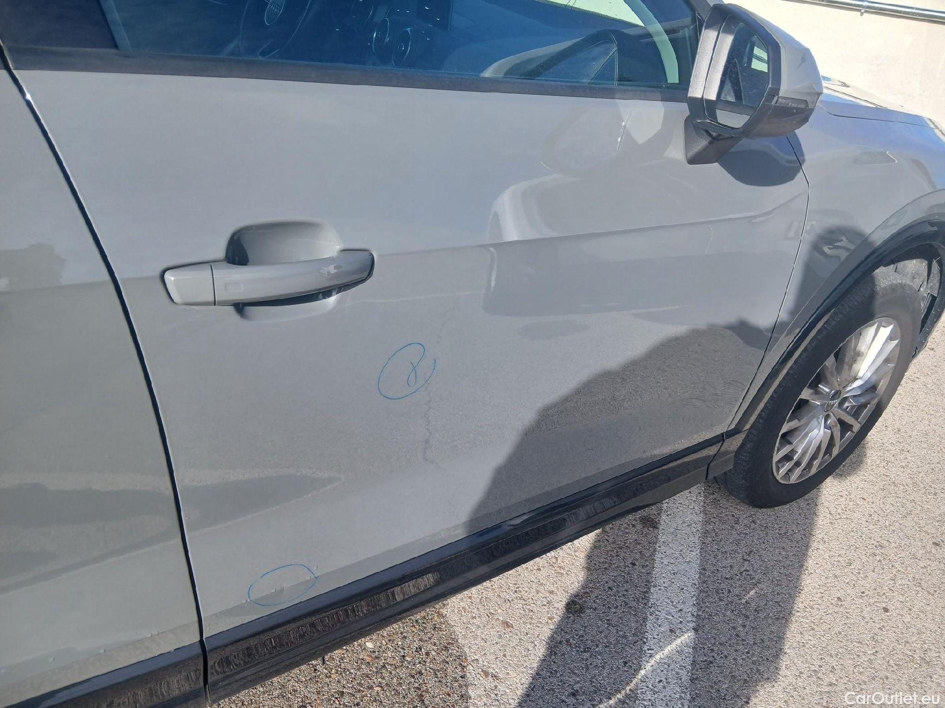  Audi  Q2 AUDI  / 2016 / 5P / todoterreno Design 30 TFSI 85kW (116CV) #21