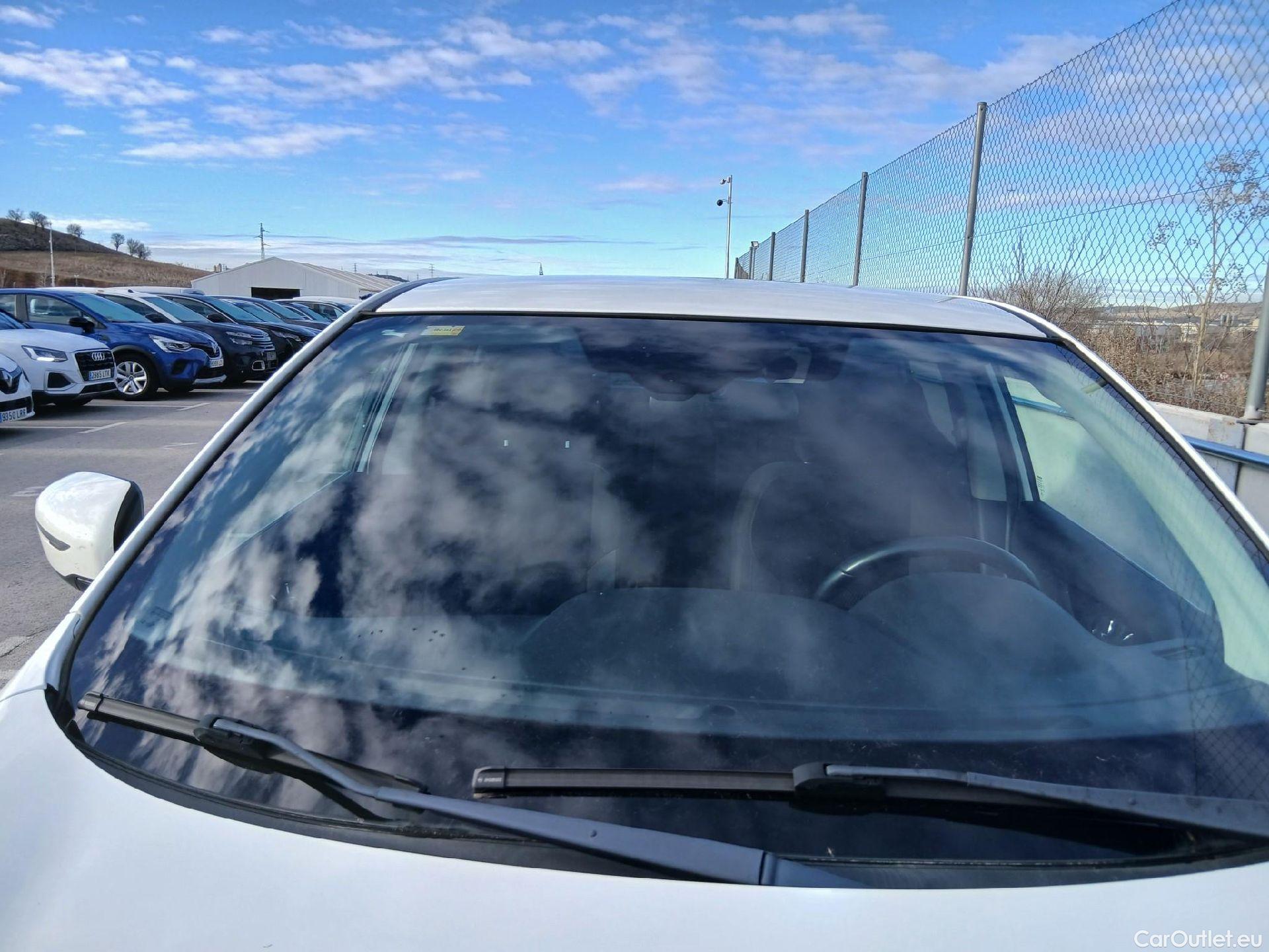  Nissan  Qashqai NISSAN  / 2017 / 5P / todoterreno dCi 85 kW (115 CV) ACENTA #8