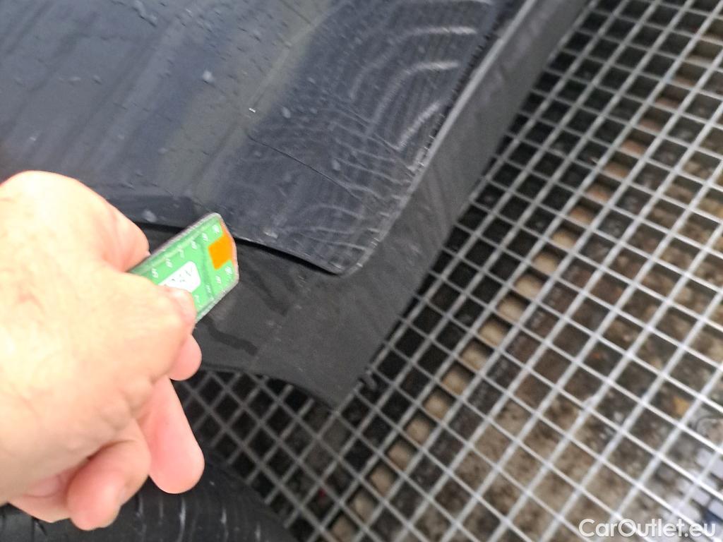  KIA  Sportage KIA  1.6MHEV Drive 100kW(136CV) 4x2(Crist Tintados)(CX) #9