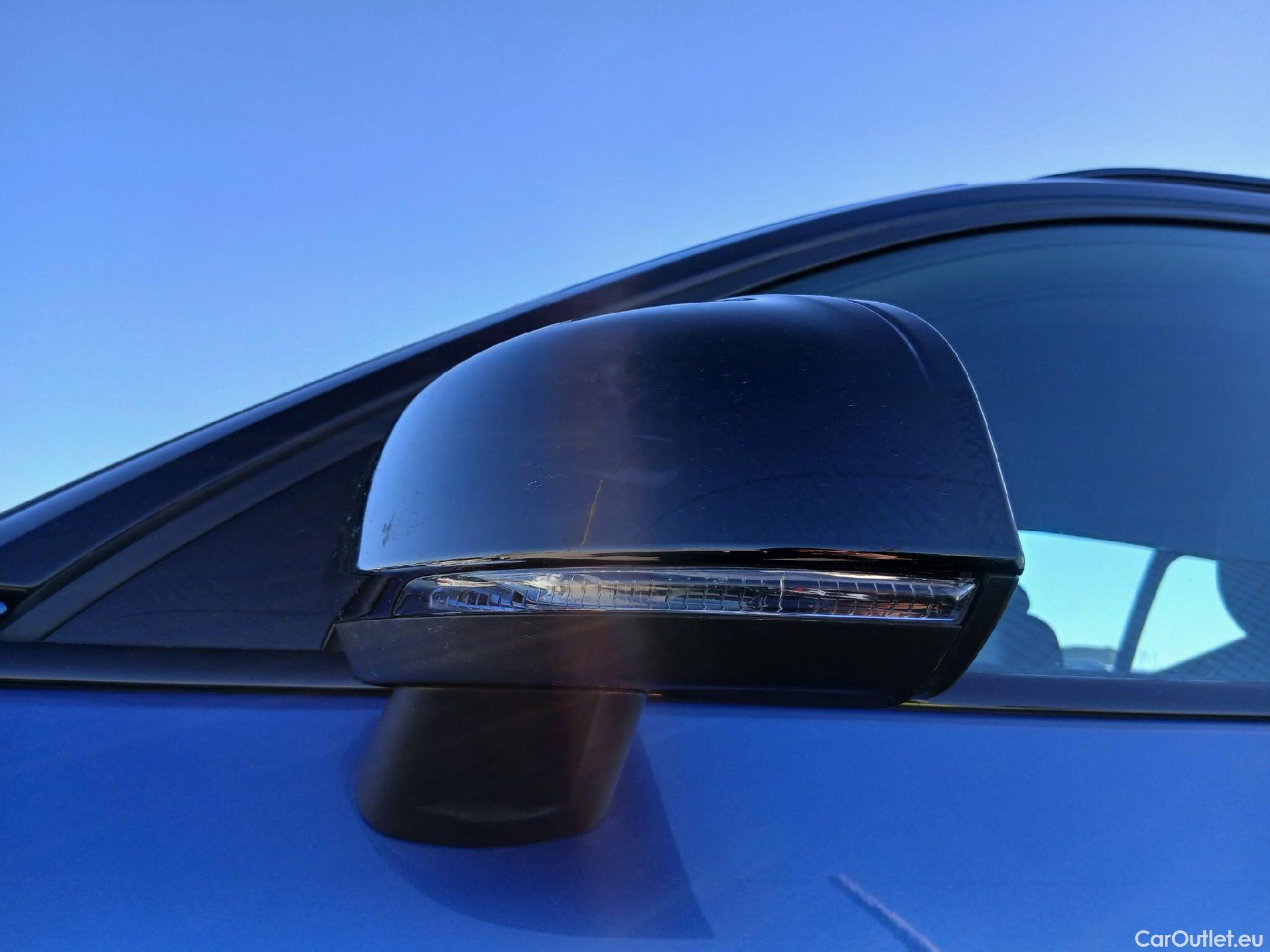  Volvo  XC 40 VOLVO XC40 / 2017 / 5P / todoterreno 1.5 T3 R-Design Auto #12