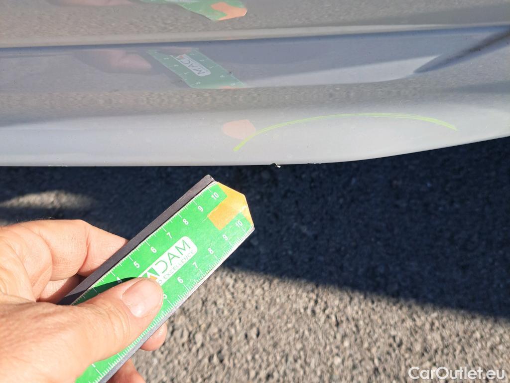  Bmw  Serie 1 BMW  / 2019 / 5P / berlina con portón 116d #43