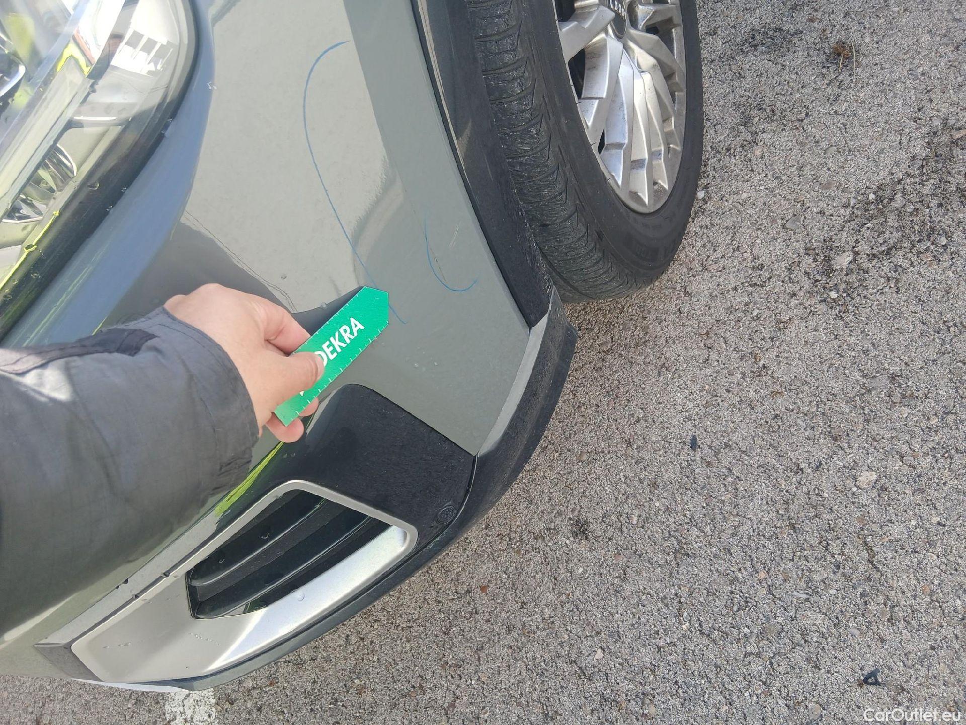  Audi  Q2 AUDI  / 2016 / 5P / todoterreno Design 30 TFSI 85kW (116CV) #8