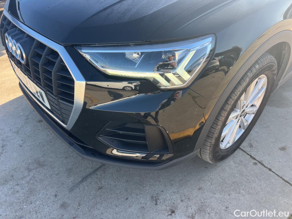  Audi  Q3 AUDI  / 2018 / 5P / todoterreno 45 TFSI e 180kW S tronic Advanced #16