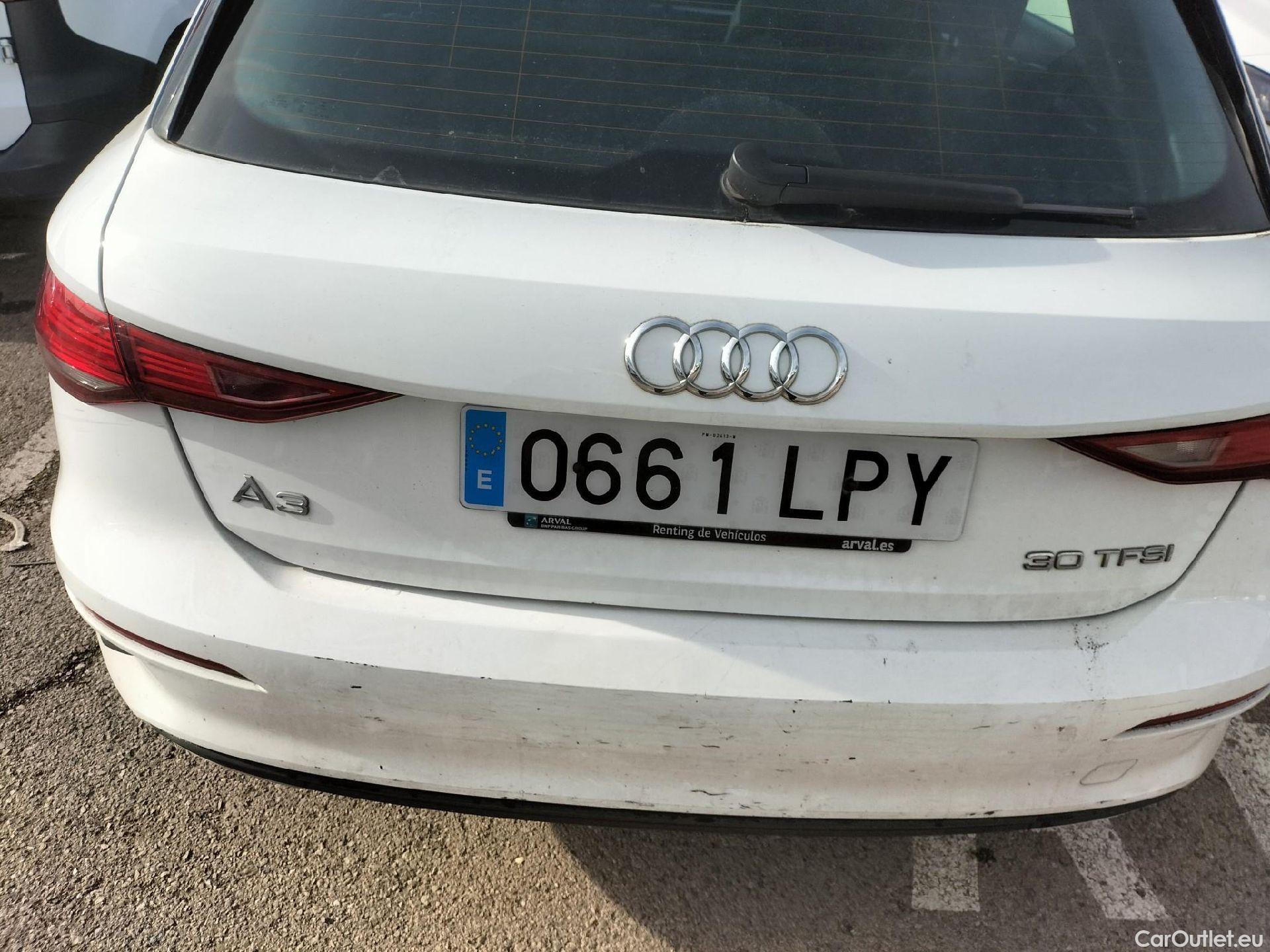  Audi  A3 AUDI  / 2020 / 5P / berlina con portón Sportback 30 TFSI 81kW (110CV) S tronic #32