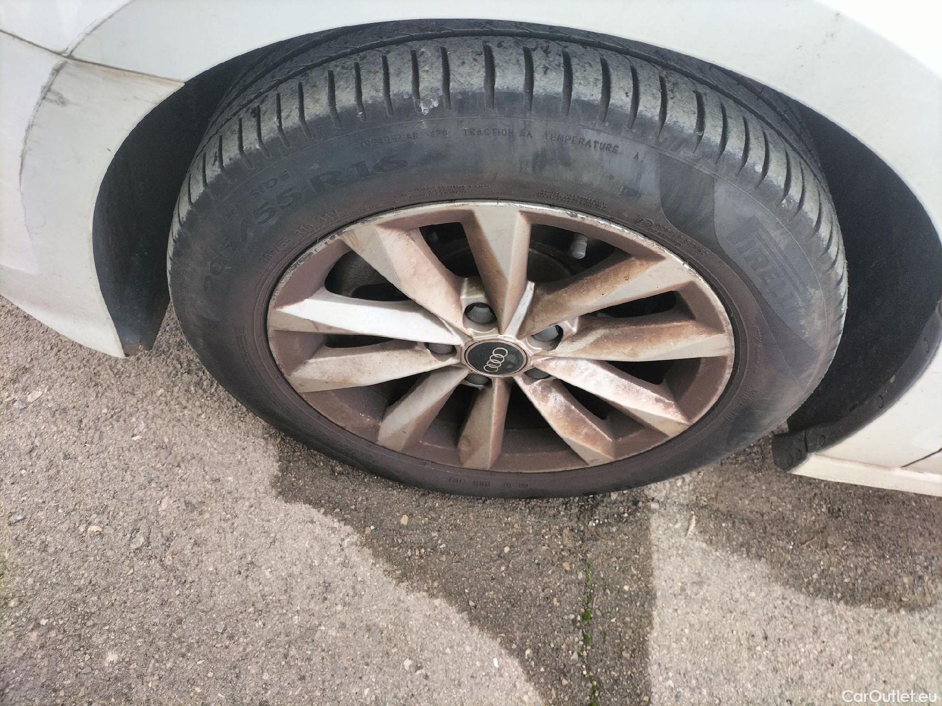  Audi  A3 AUDI  / 2020 / 5P / berlina con portón Sportback 30 TFSI 81kW (110CV) S tronic #15