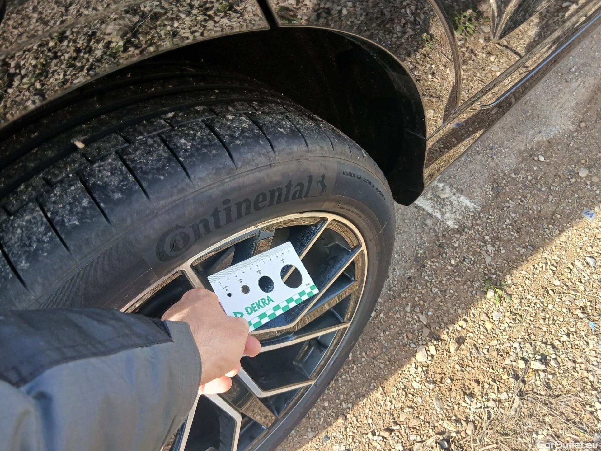  Audi  Q8 AUDI  / 2018 / 5P / todoterreno 45 TDI 170kW Black L quattro tiptronic #13