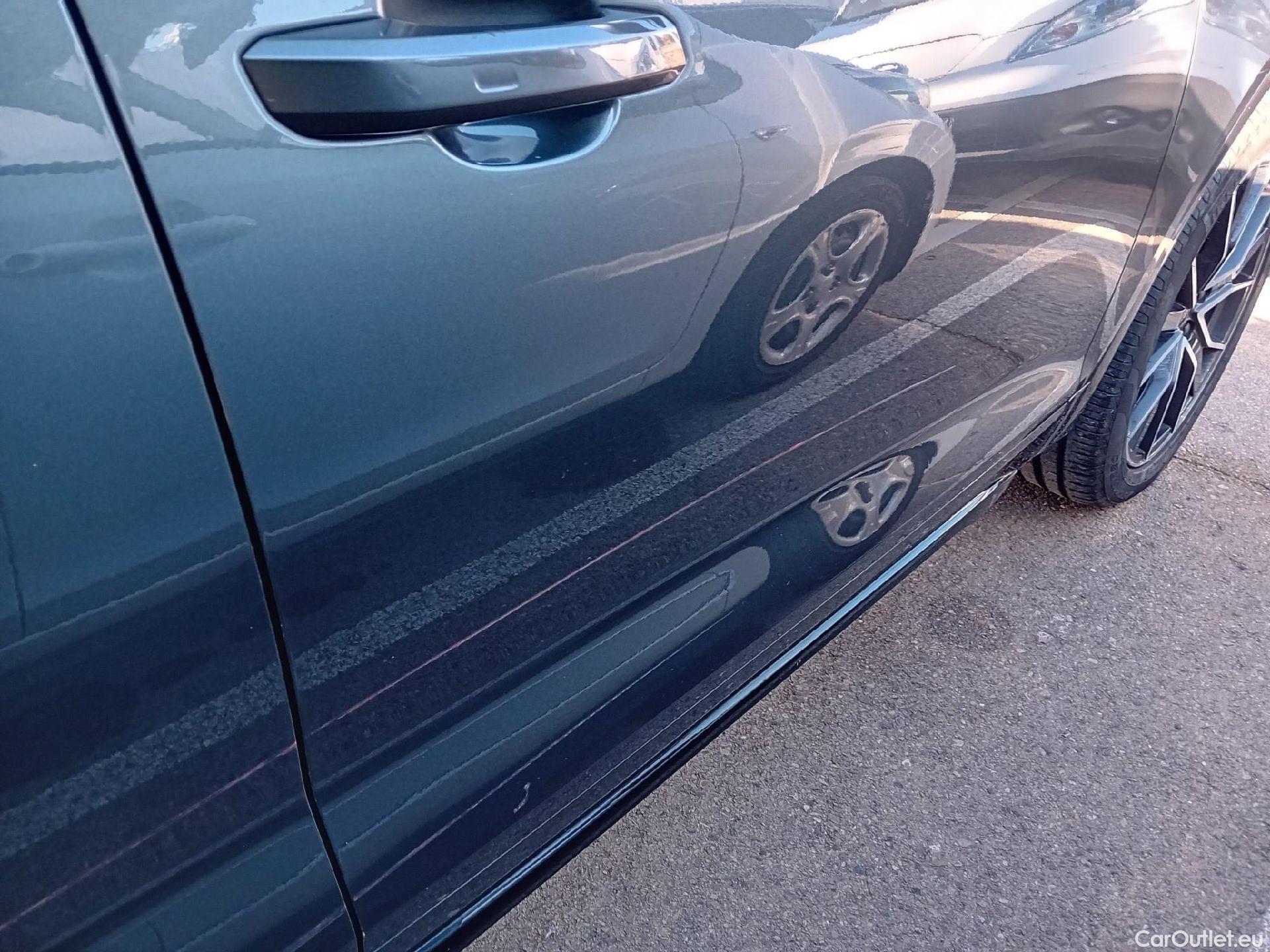  Audi  Q5 AUDI  / 2020 / 5P / todoterreno Black line 40 TDI 150kW quattro-ultra #28