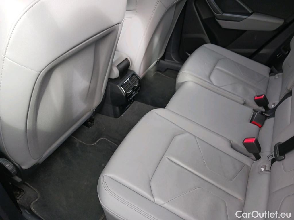  Audi  Q3 AUDI  / 2018 / 5P / todoterreno 45 TFSI e 180kW S tronic S Line #4