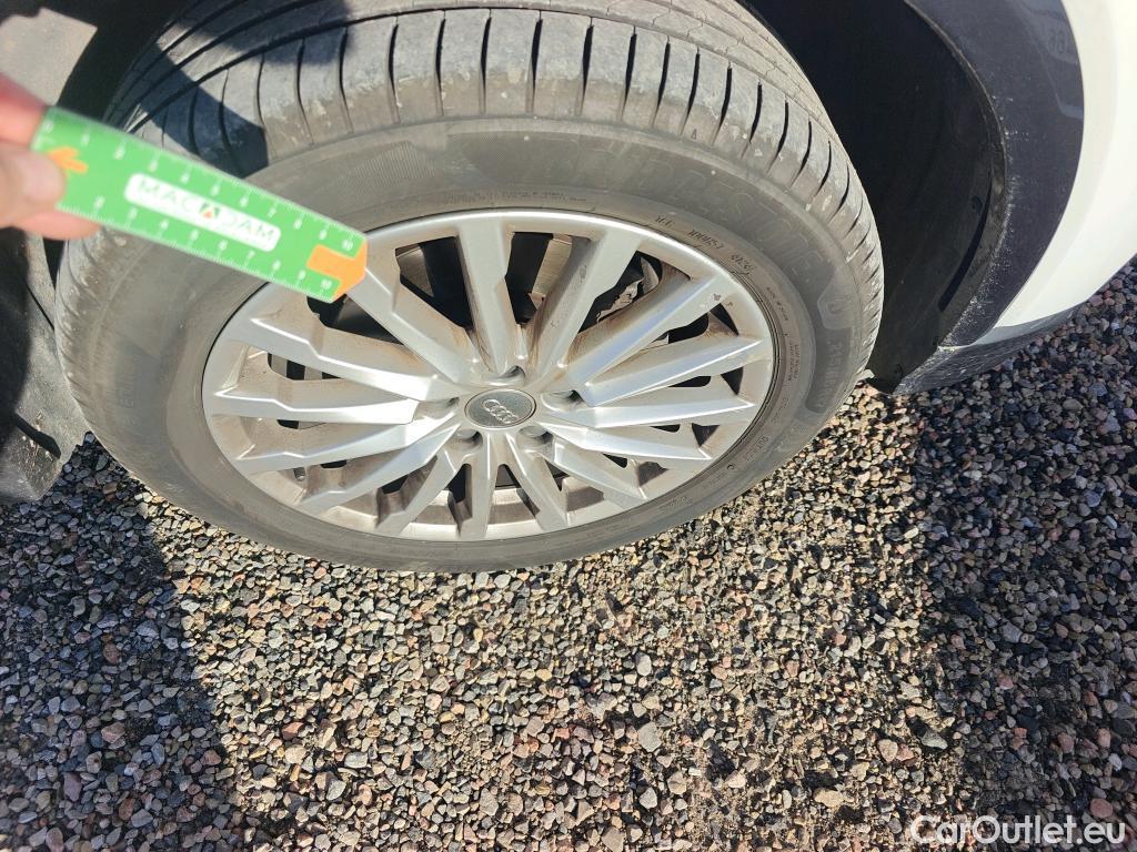  Audi  Q2 AUDI  / 2016 / 5P / todoterreno Design 30 TFSI 85kW (116CV) #2