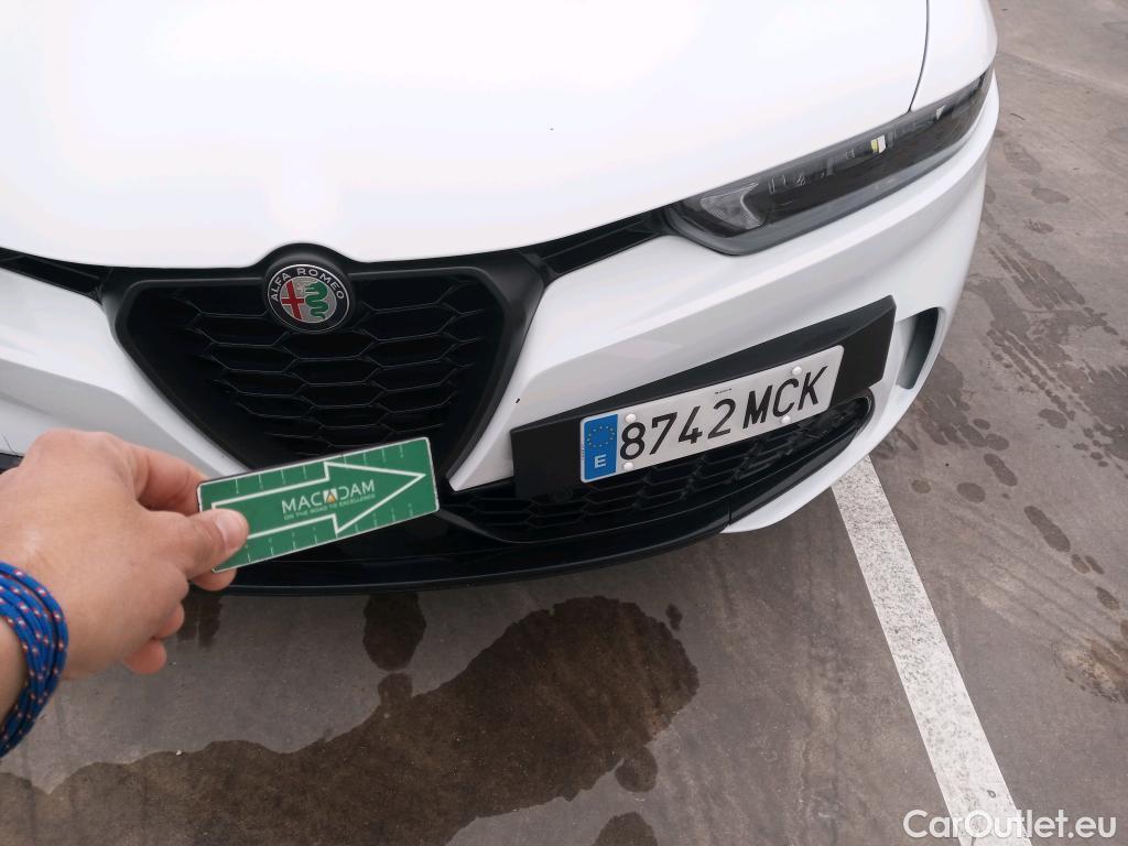  Alfa Romeo  TONALE Alfa Romeo  / 2022 / 5P / todoterreno 1.5 MHEV GASOLINA 130 CV SPRINT FWD #10