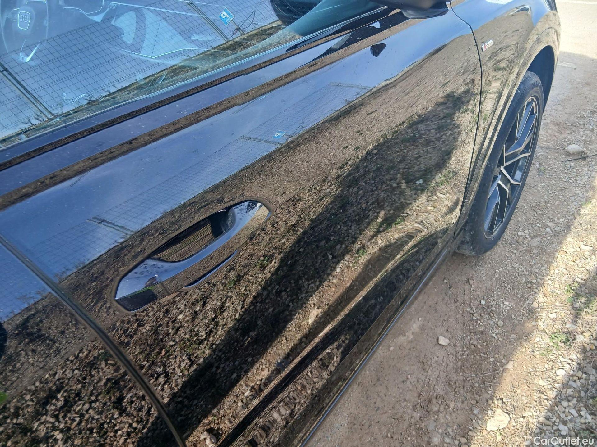  Audi  Q8 AUDI  / 2018 / 5P / todoterreno 45 TDI 170kW Black L quattro tiptronic #17