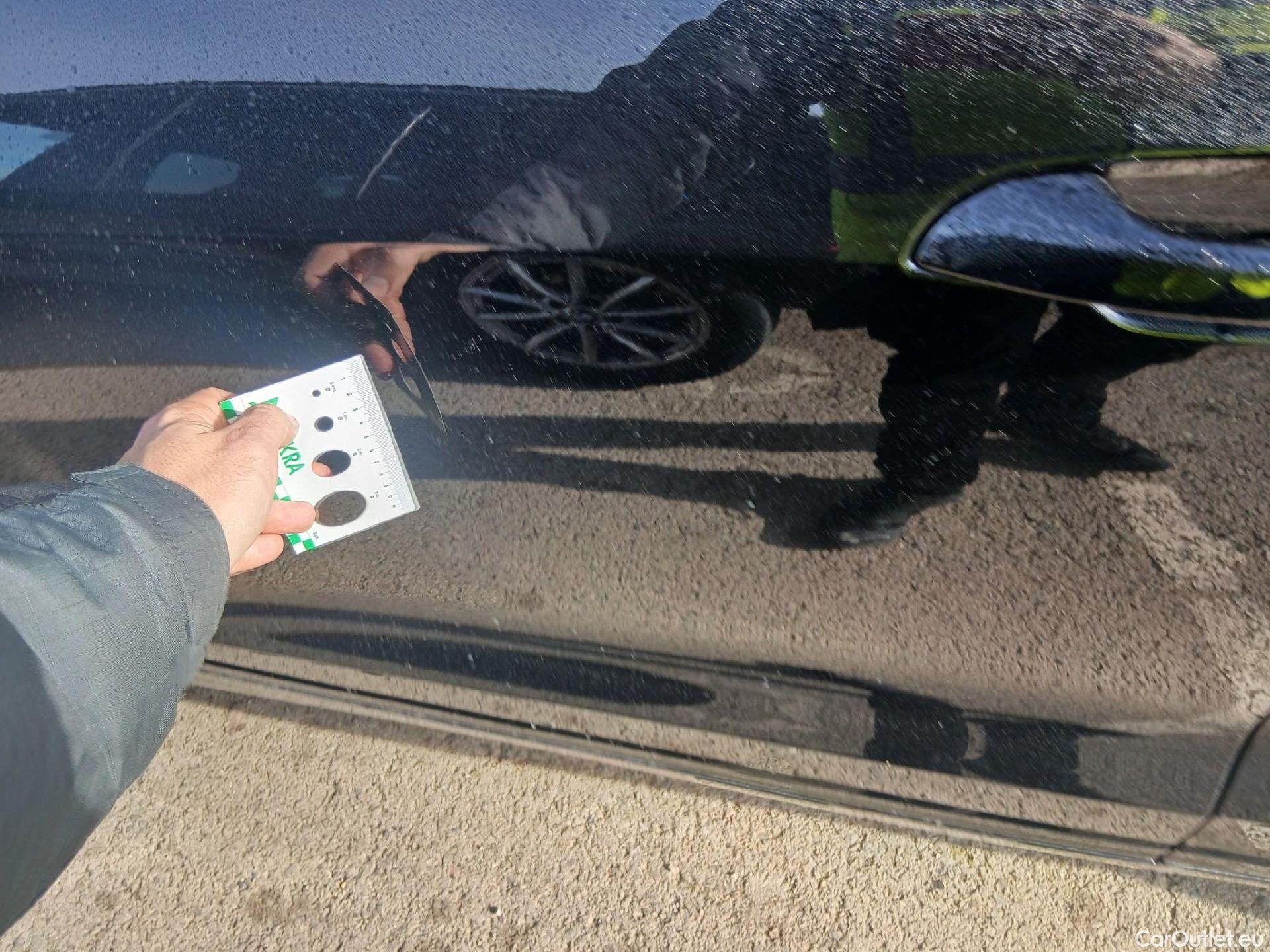  Audi  Q8 AUDI  / 2018 / 5P / todoterreno 45 TDI 170kW Black L quattro tiptronic #8