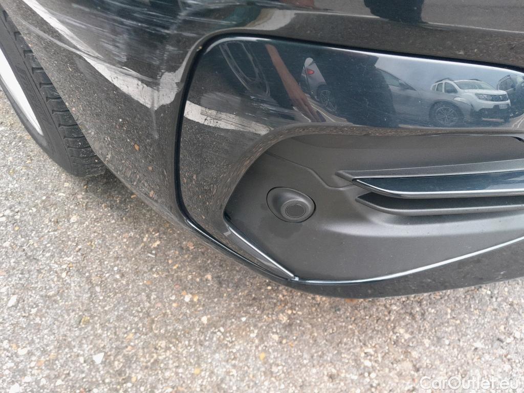  Bmw  Serie 2 BMW  Active Tourer/2018/5P/monovolumen compacto 225xe iPerformance #25