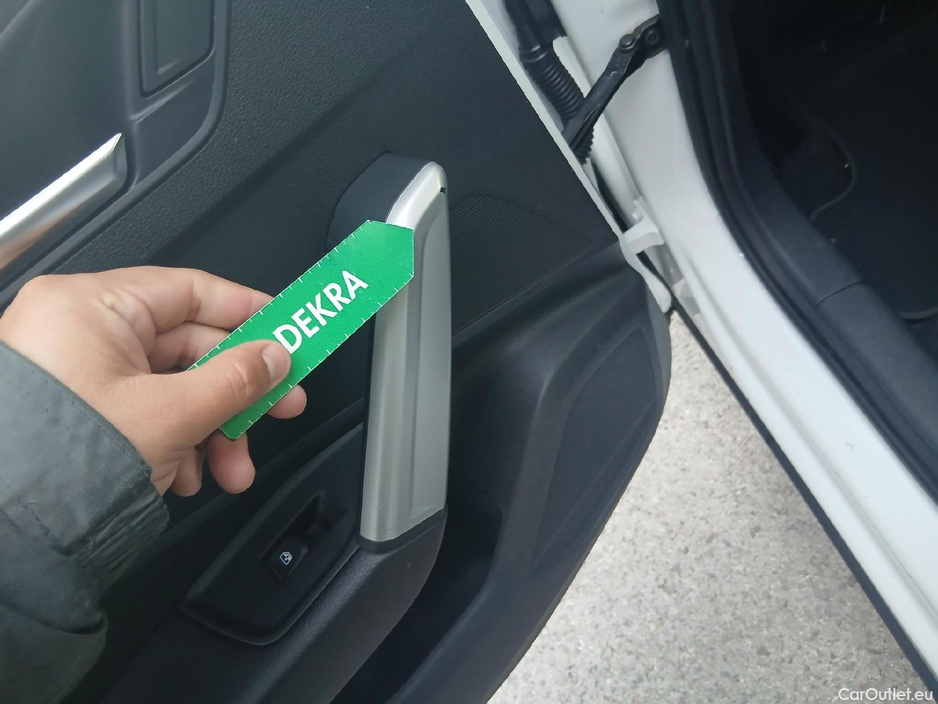  Audi  Q2 AUDI  / 2020 / 5P / todoterreno Advanced 35 TFSI 110kW (150CV) S tronic (AC) #3