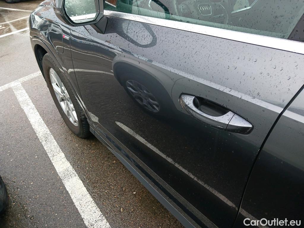  Audi  Q3 AUDI  / 2018 / 5P / todoterreno 45 TFSI e 180kW S tronic S Line #19