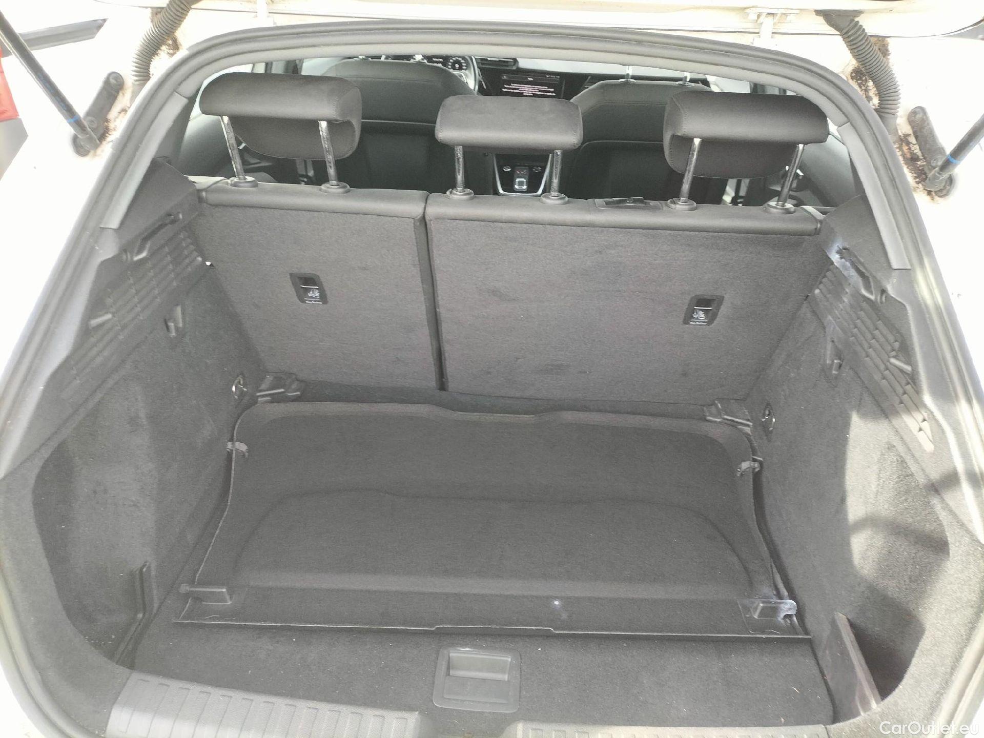  Audi  A3 AUDI  / 2020 / 5P / berlina con portón Sportback 30 TFSI 81kW (110CV) S tronic #34