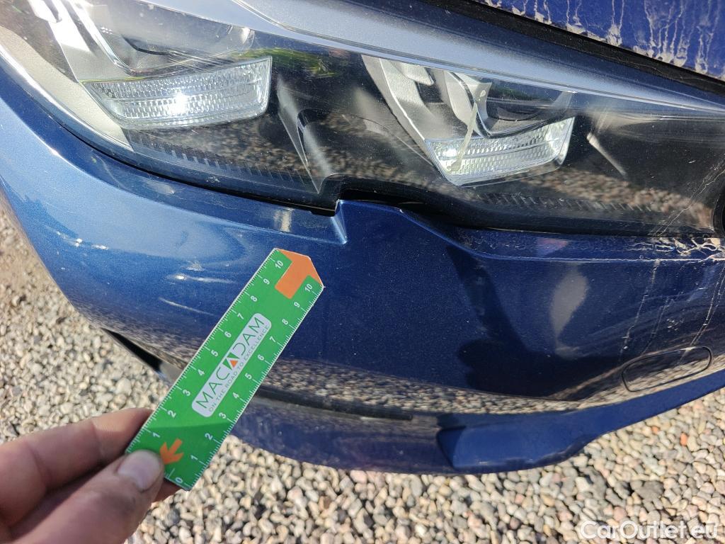  Bmw  Serie 3 BMW  / 2018 / 4P / sedán 318d Auto. #12