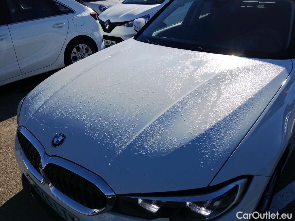  Bmw  Serie 3 BMW  / 2018 / 4P / sedán 320d Auto. #1