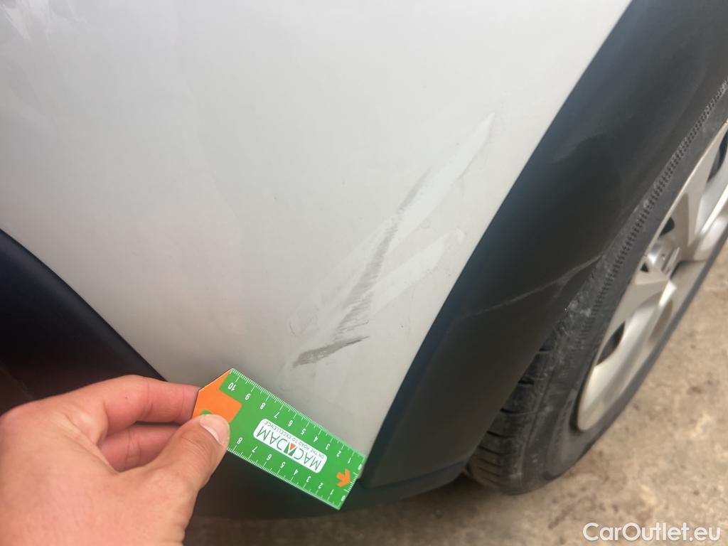  Citroen  C3 CITROEN  / 2016 / 5P / berlina con portón BlueHDi 73KW (100CV) S&S FEEL #16