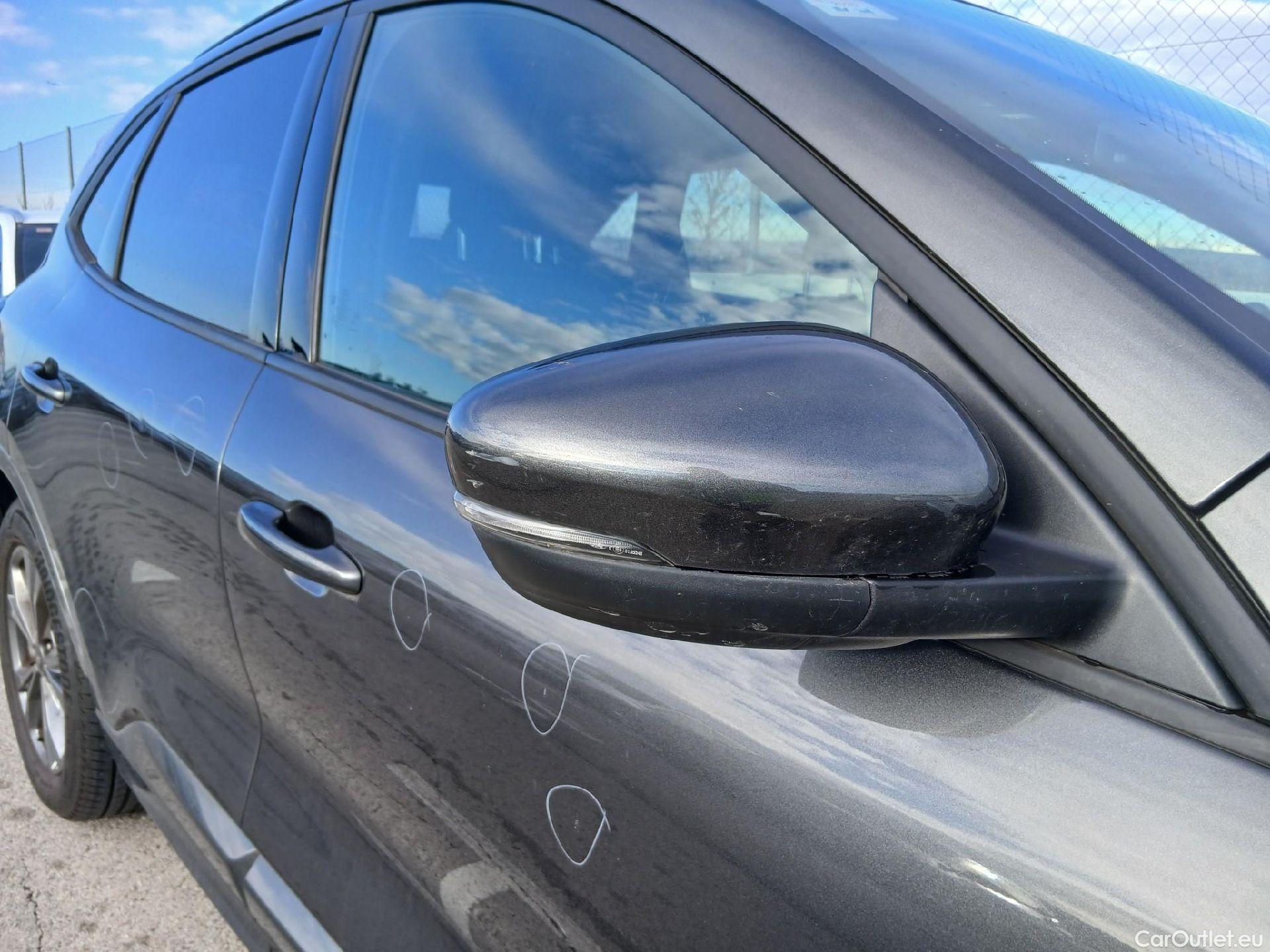  Ford  Kuga FORD  / 2019 / 5P / todoterreno ST-Line X 2.0 EcoBlue 140kW 4x4 Auto #33