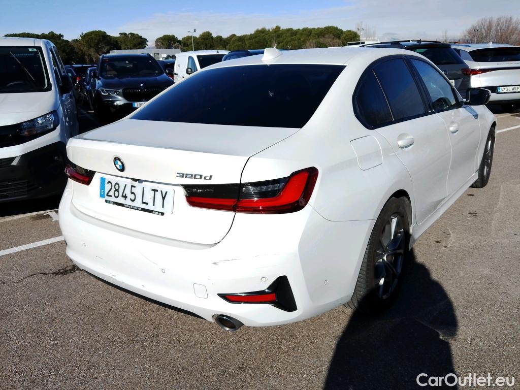  Bmw  Serie 3 BMW  / 2018 / 4P / sedán 320d Auto. #7