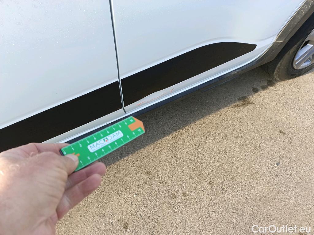  Dacia  Sandero DACIA  / 2020 / 5P / berlina con portón Stepway Essential TCe 67kW (90V) #3