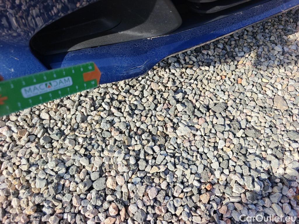  Bmw  Serie 3 BMW  / 2018 / 4P / sedán 318d Auto. #11