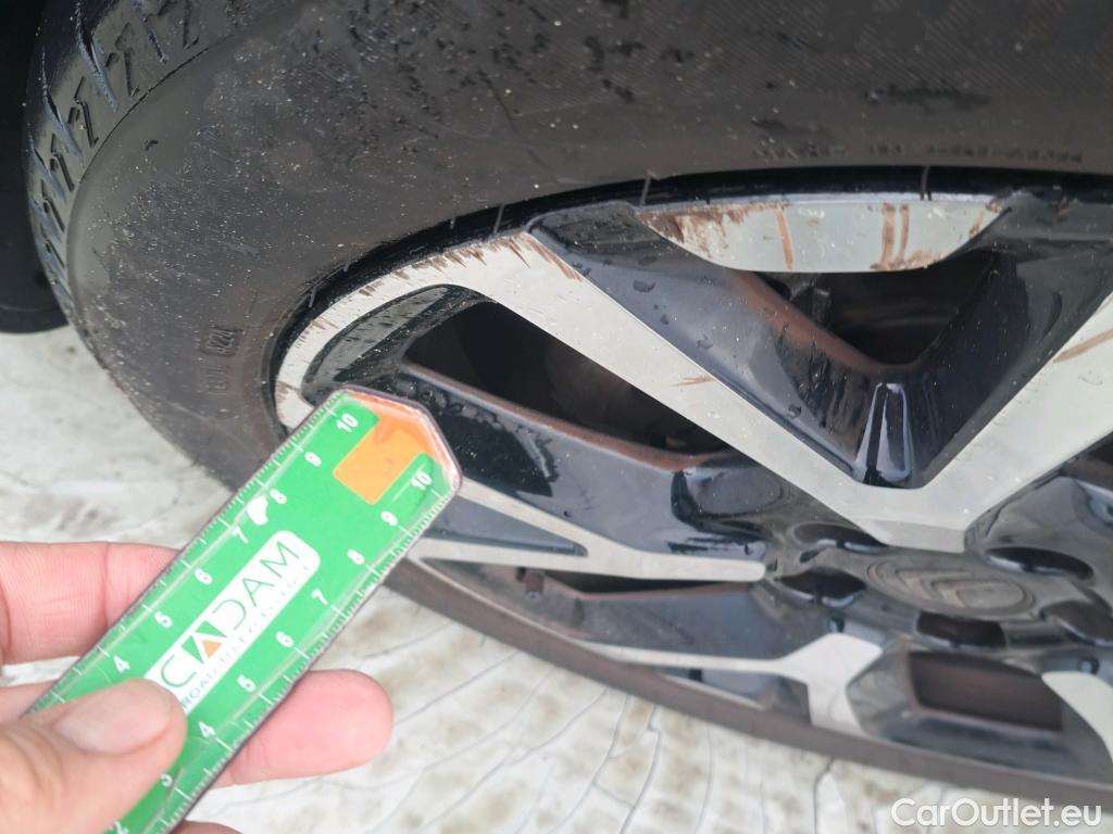  Citroen  C5 CITROEN  Aircross / 2018 / 5P / todoterreno BlueHdi 96kW (130CV) S&S Feel (AC) #4