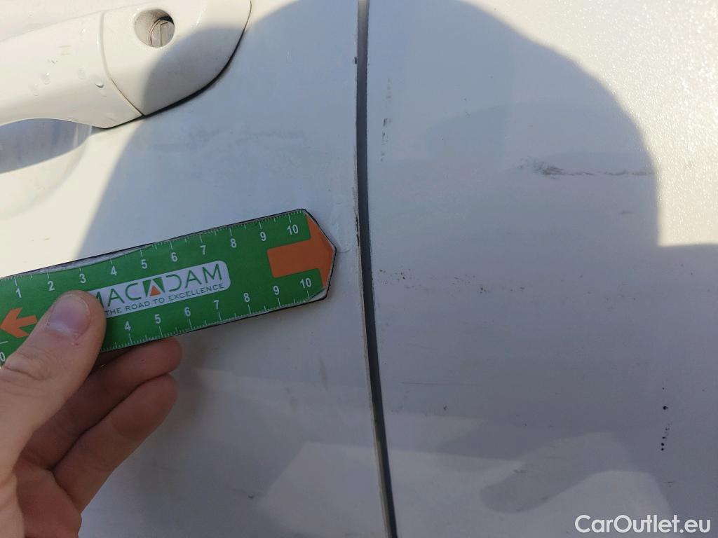  Hyundai  i30 HYUNDAI  / 2020 / 5P / berlina con portón 1.6 CRDI 85kW (116CV) Klass LRR #16