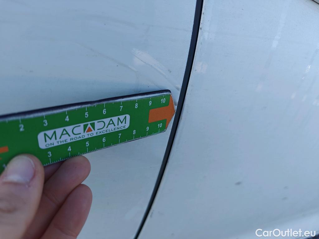  Hyundai  i30 HYUNDAI  / 2020 / 5P / berlina con portón 1.6 CRDI 85kW (116CV) Klass LRR #44