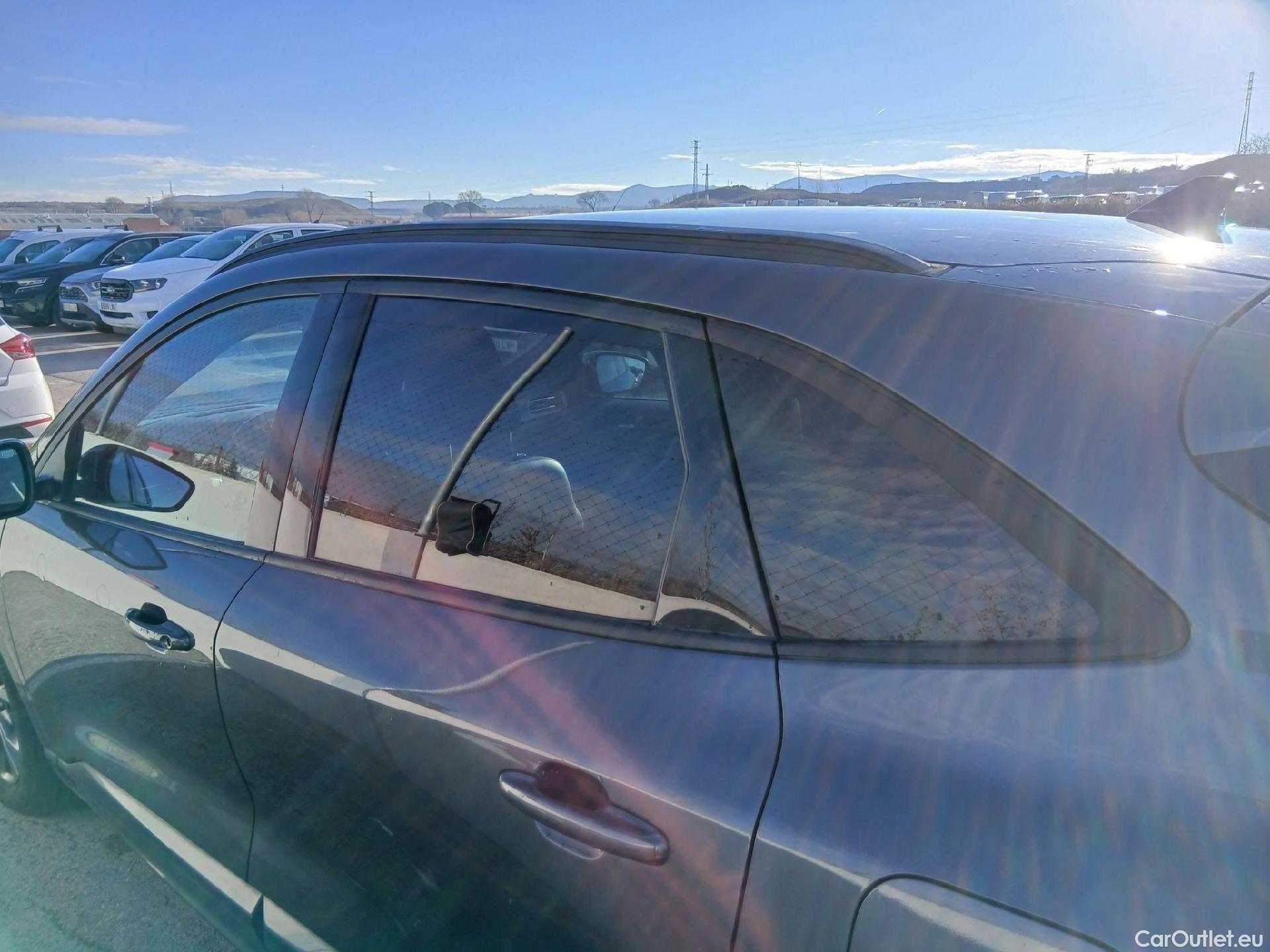  Ford  Kuga FORD  / 2019 / 5P / todoterreno ST-Line X 2.0 EcoBlue 140kW 4x4 Auto #14