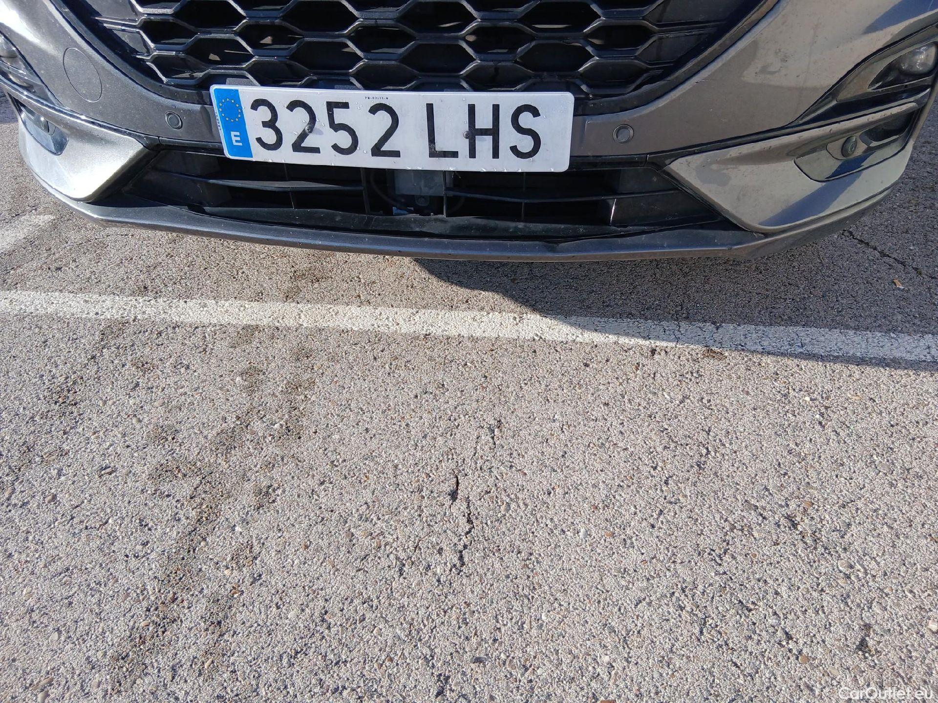  Ford  Kuga FORD  / 2019 / 5P / todoterreno ST-Line X 2.0 EcoBlue 140kW 4x4 Auto #39