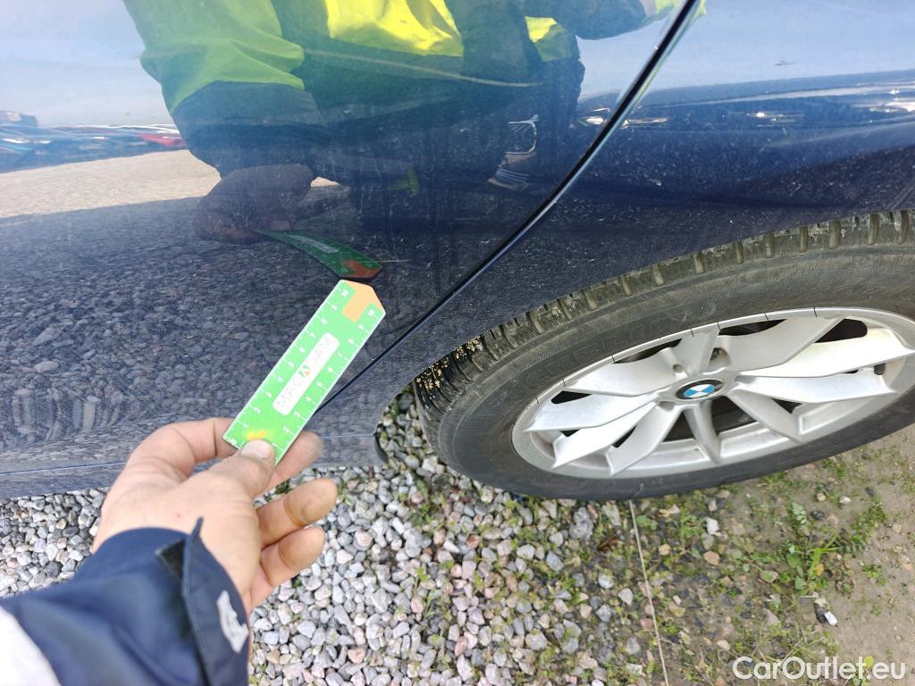  Bmw  Serie 3 BMW  / 2018 / 4P / sedán 318d Auto. #6