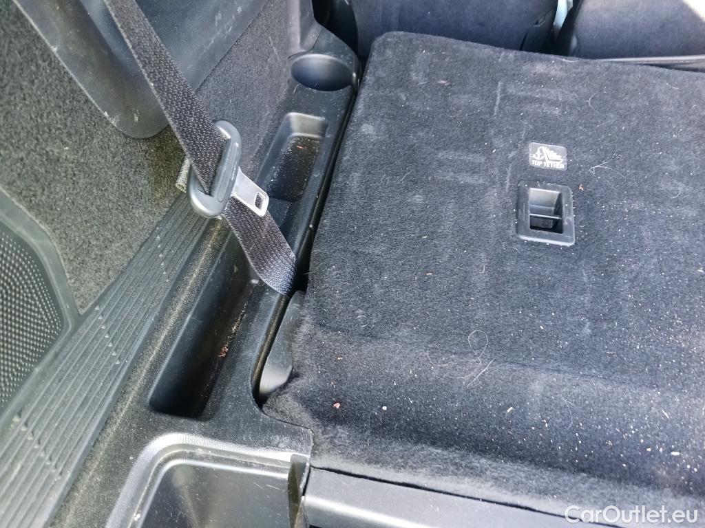  Ford  Explorer  ST-Line Plug-in-Hybrid 4x4 3.0 EcoBoost 455CV AT10 7 Plazas E6d #27