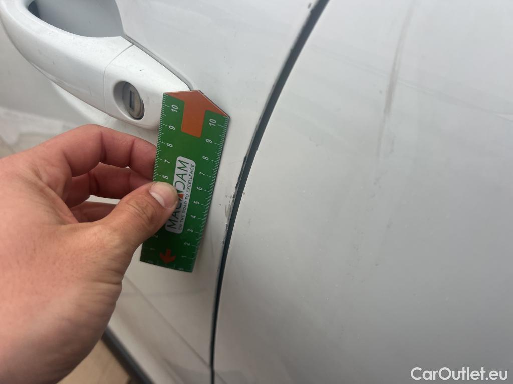  Citroen  C3 CITROEN  / 2016 / 5P / berlina con portón BlueHDi 73KW (100CV) S&S FEEL #6