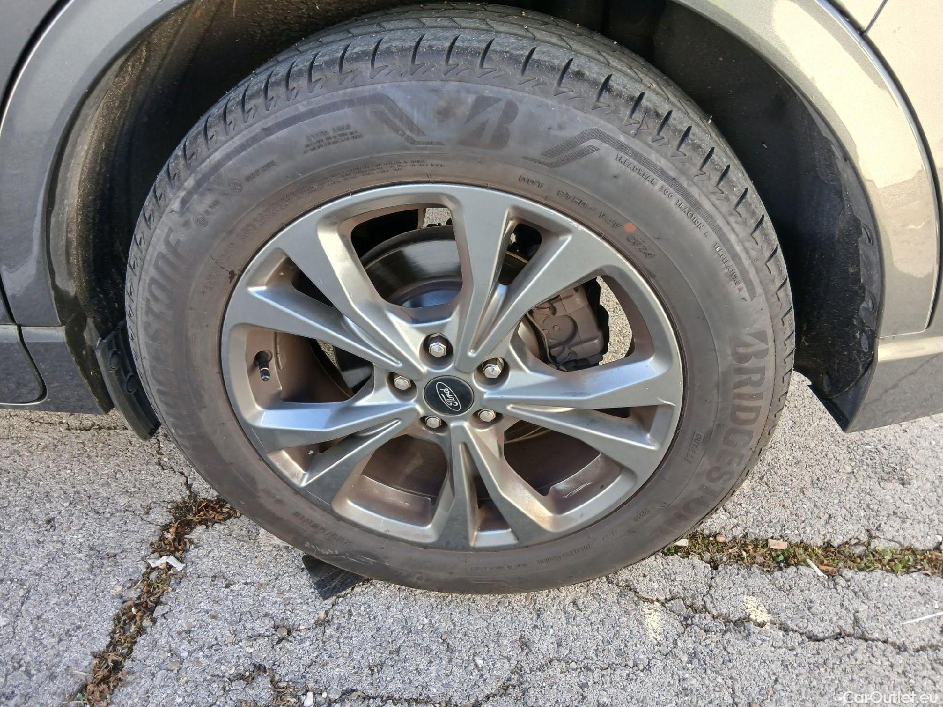  Ford  Kuga FORD  / 2019 / 5P / todoterreno ST-Line X 2.0 EcoBlue 140kW 4x4 Auto #42