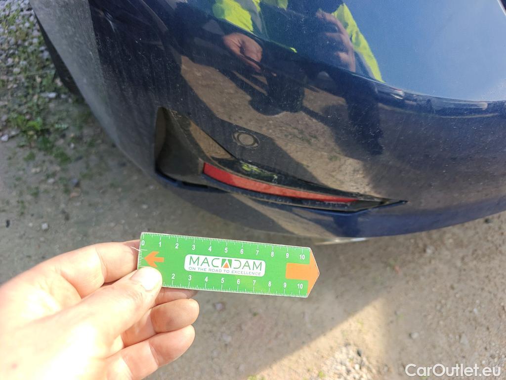  Bmw  Serie 3 BMW  / 2018 / 4P / sedán 318d Auto. #23