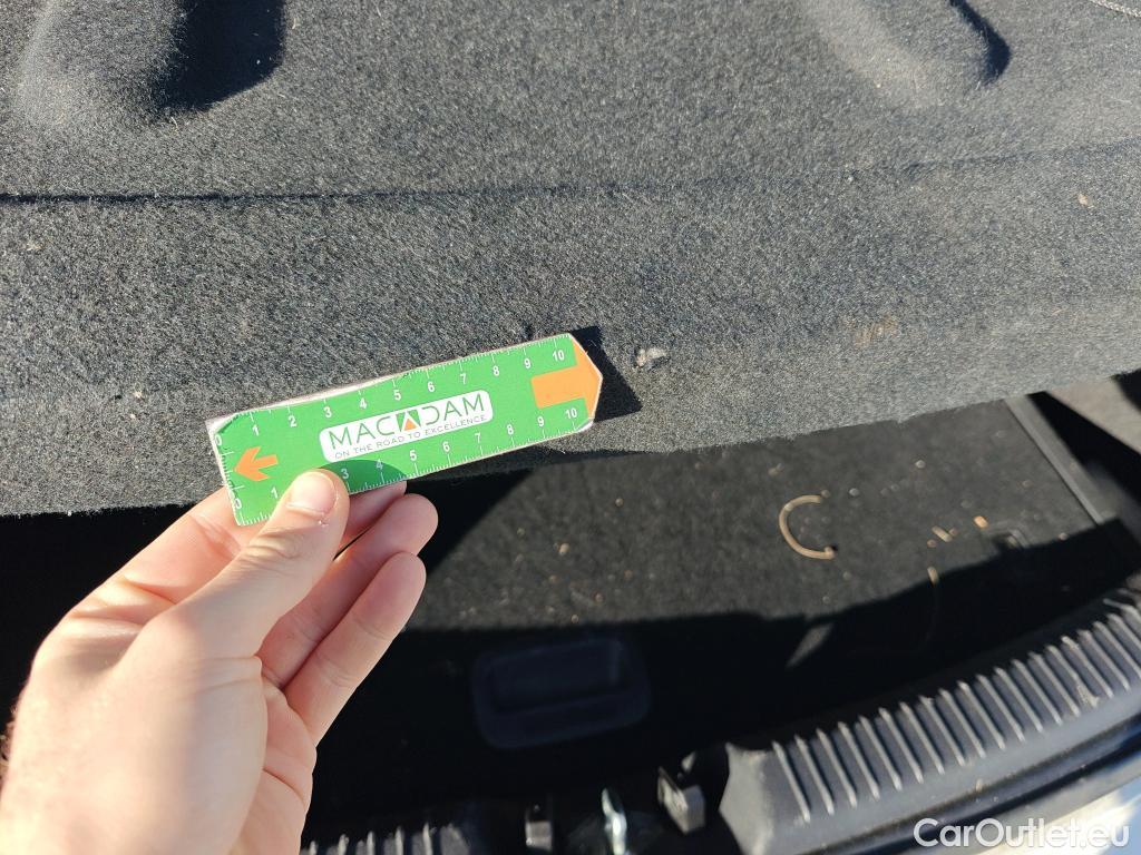  Hyundai  i30 HYUNDAI  / 2020 / 5P / berlina con portón 1.6 CRDI 85kW (116CV) Klass LRR #25