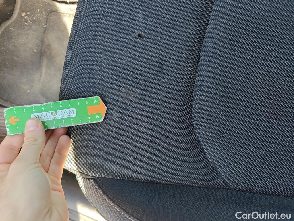  Hyundai  i30 HYUNDAI  / 2020 / 5P / berlina con portón 1.6 CRDI 85kW (116CV) Klass LRR #51