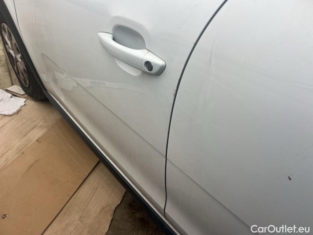  Citroen  C3 CITROEN  / 2016 / 5P / berlina con portón BlueHDi 73KW (100CV) S&S FEEL #5