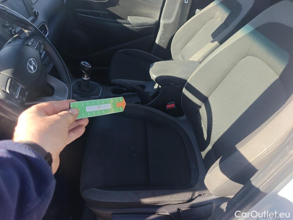  Hyundai  Konna HYUNDAI Kona / 2017 / 5P / todoterreno KONA CRDI 1.6 115CV 4X2 KLASS #10