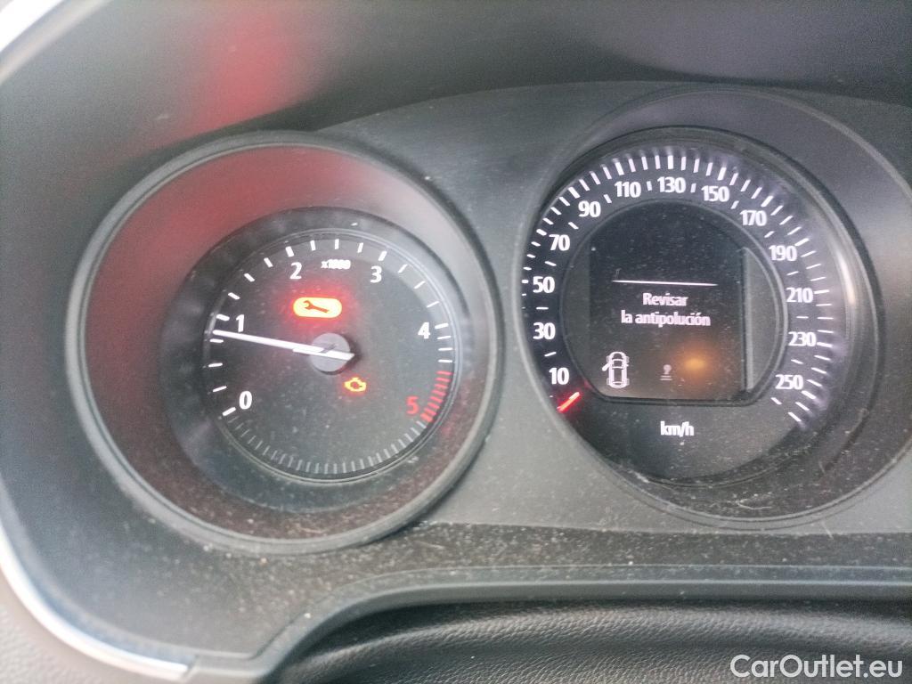  Renault  Megane RENAULT Mégane / 2015 / 5P / berlina con portón Life Energy dCi 66kW (90CV) #17