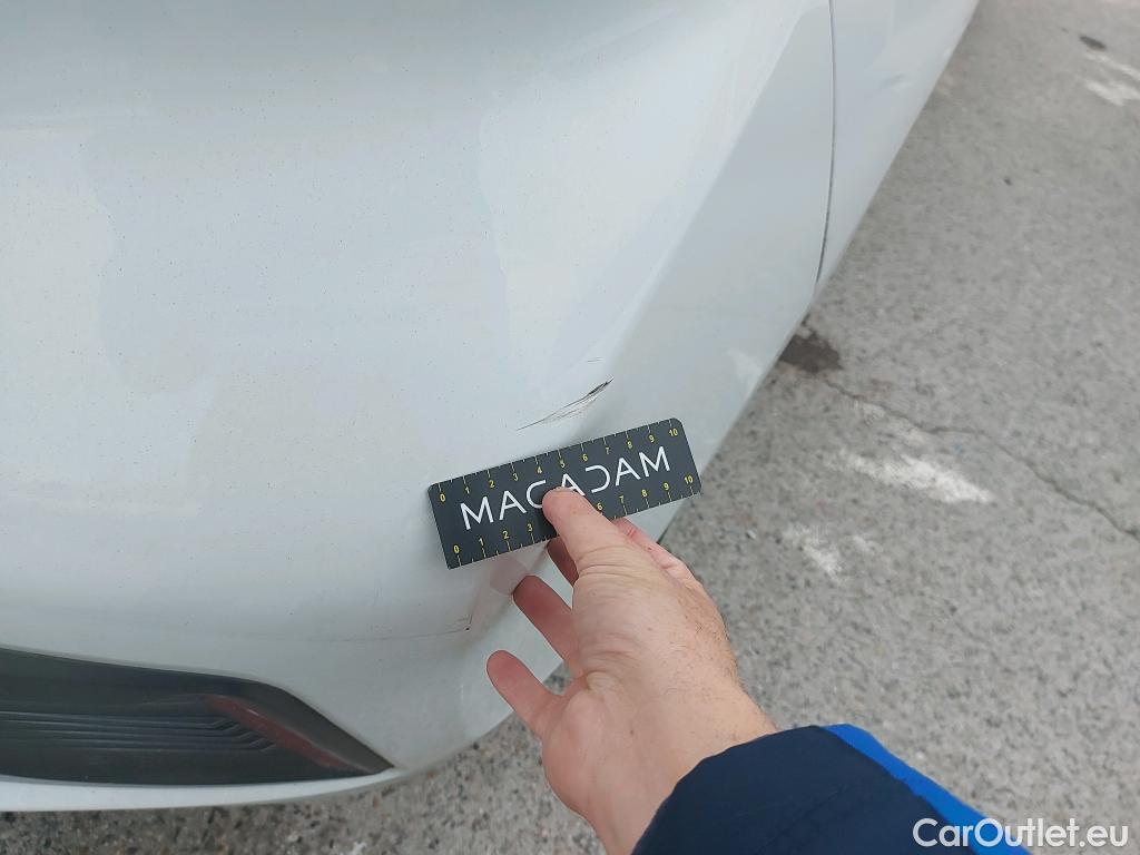  Hyundai   Ioniq HYUNDAI / 2019 / 5P / berlina con portón 1.6 GDI HEV Tecno DCT #19