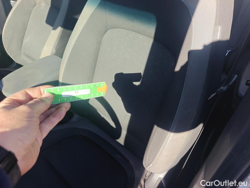  Hyundai  Konna HYUNDAI Kona / 2017 / 5P / todoterreno KONA CRDI 1.6 115CV 4X2 KLASS #5