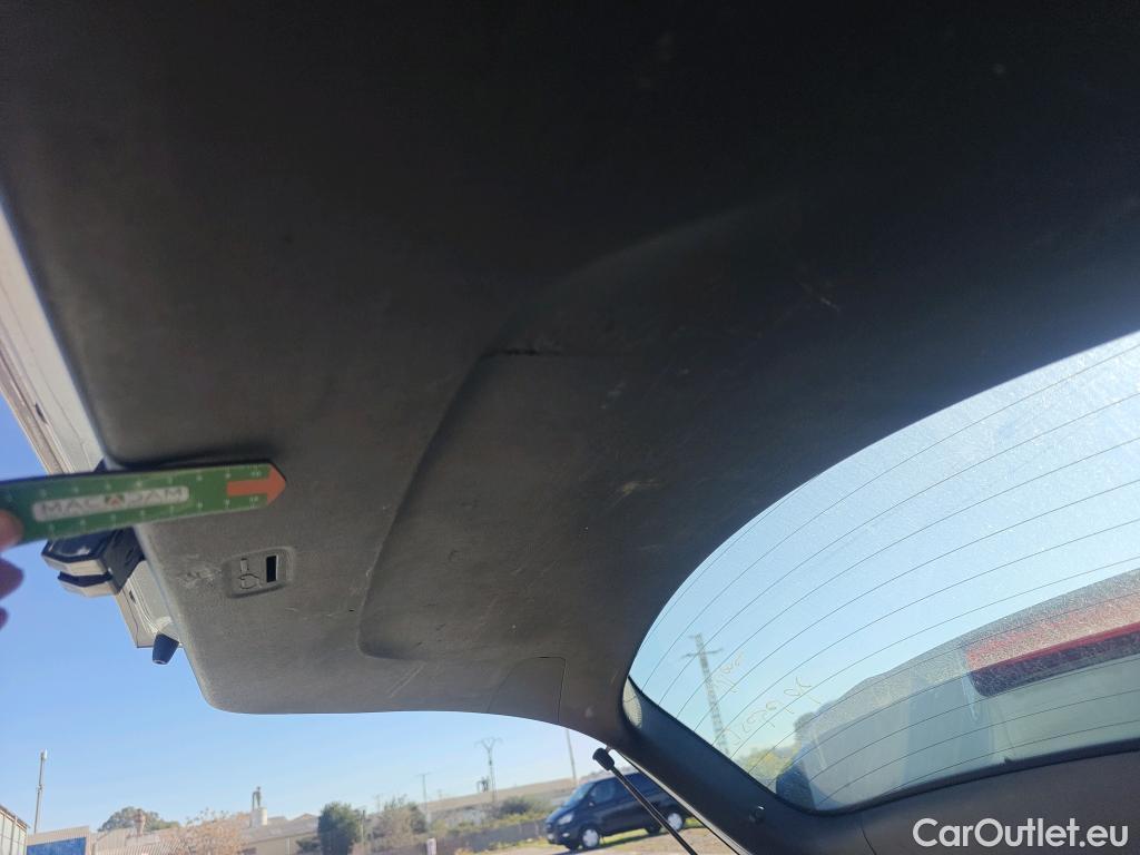  Hyundai  Konna HYUNDAI Kona / 2017 / 5P / todoterreno KONA CRDI 1.6 115CV 4X2 KLASS #3